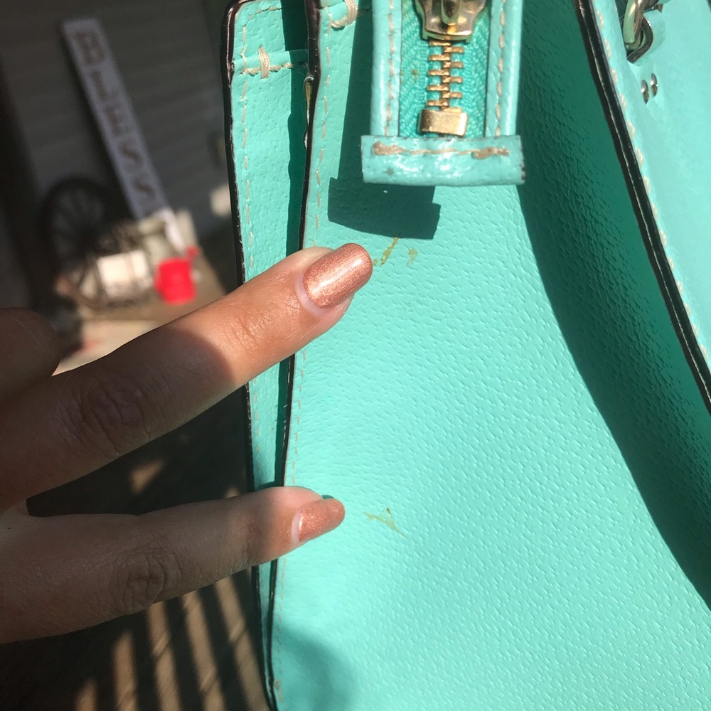 Gorgeous Kate Spade Crossbody OFFERS WELCOMED - Picture 2 of 7